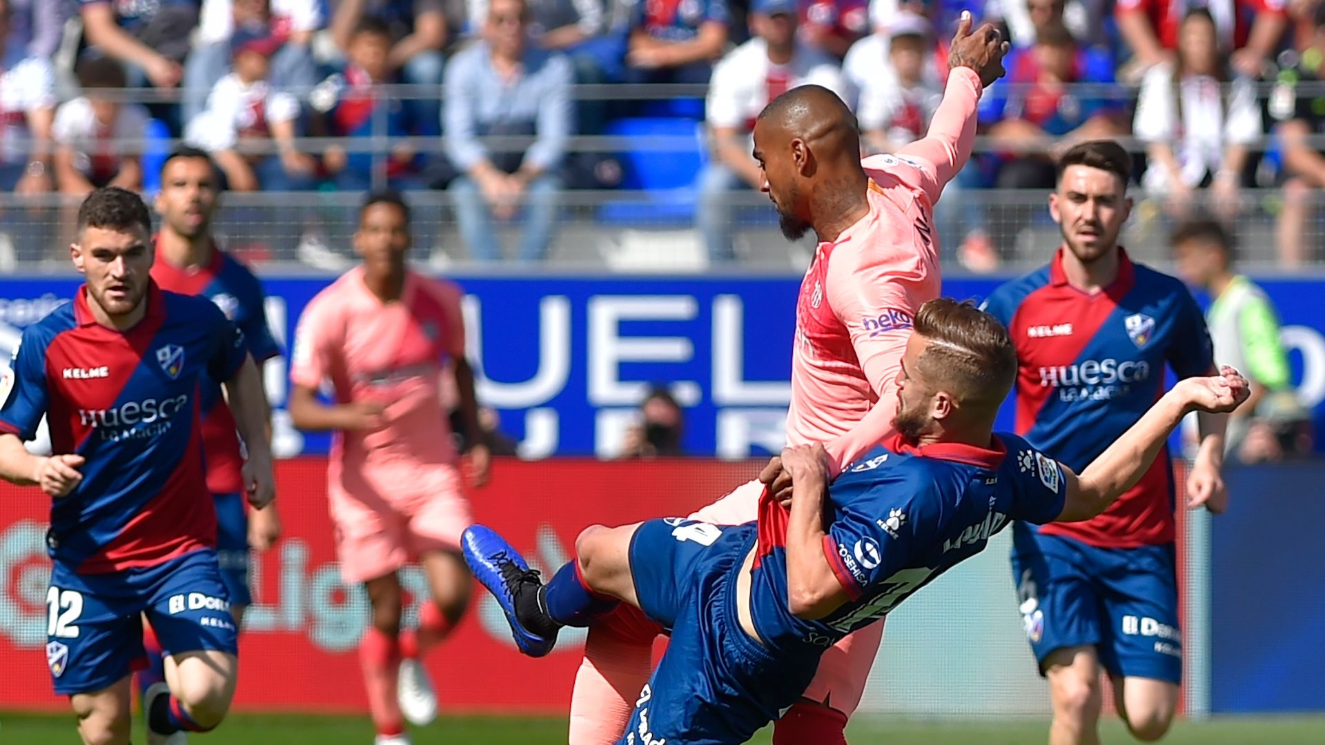 Boateng Huesca Barcelona LaLiga