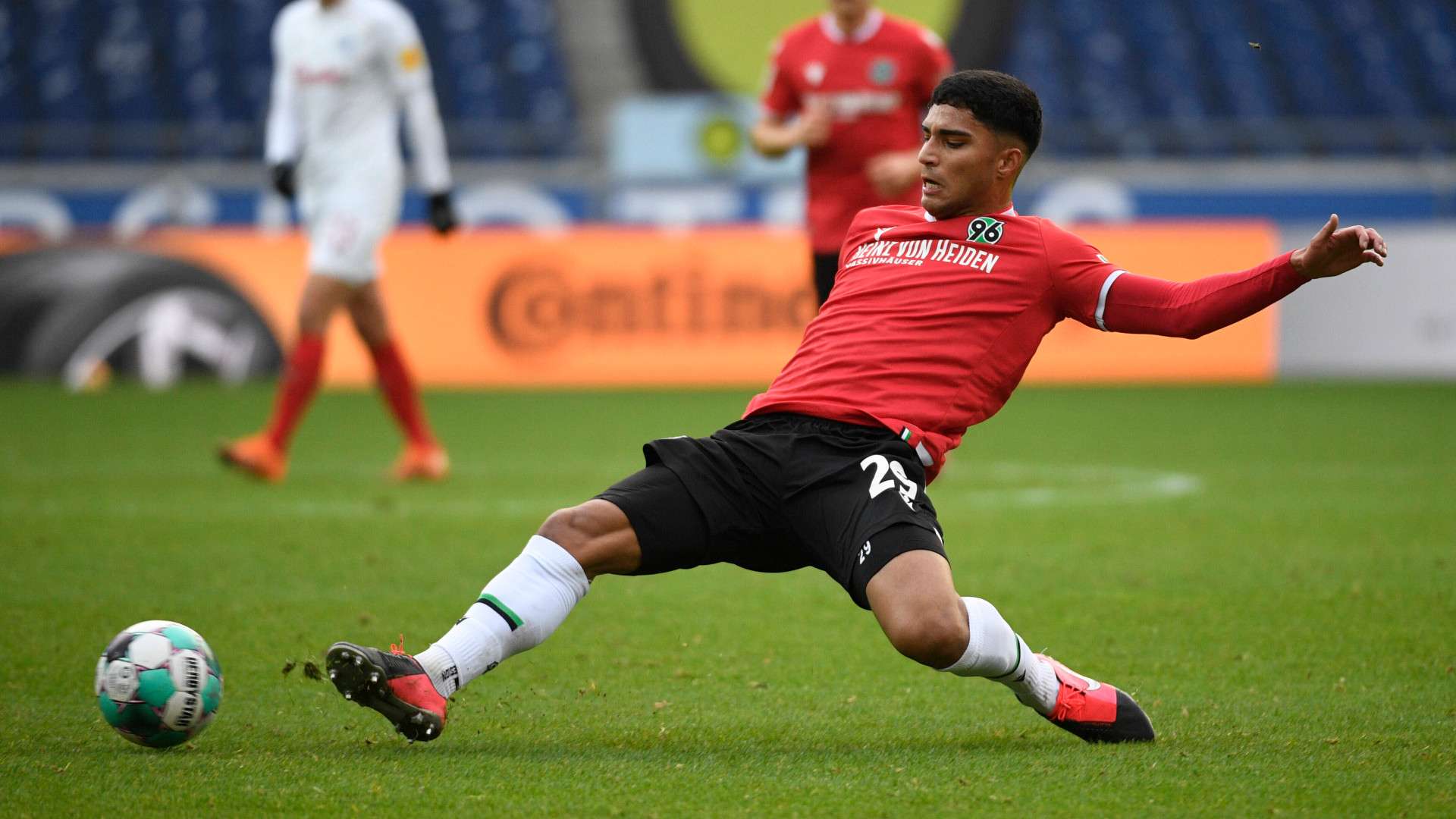 Simon Stehle_Hannover 96_2. Bundesliga_29112020_Holsteinoffice