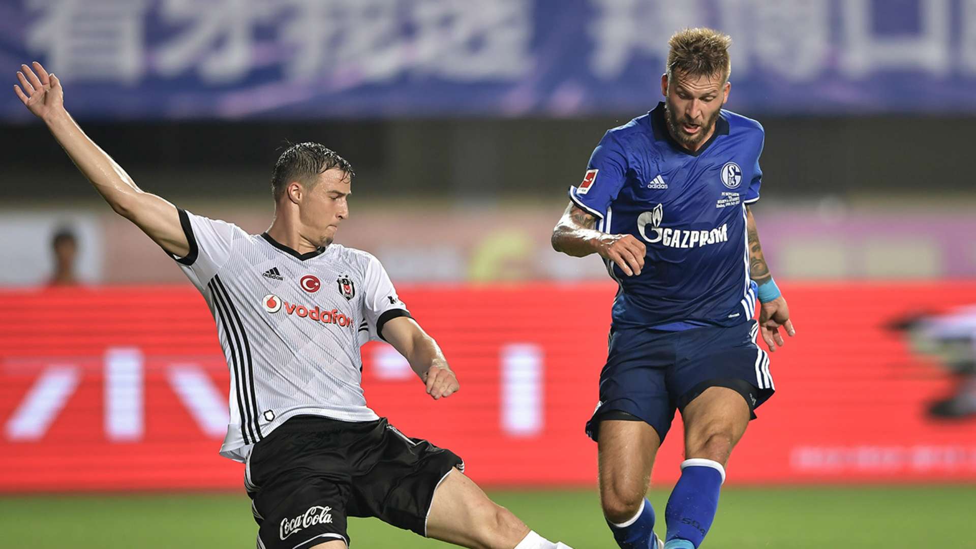 Alexander Milosevic Besiktas Schalke