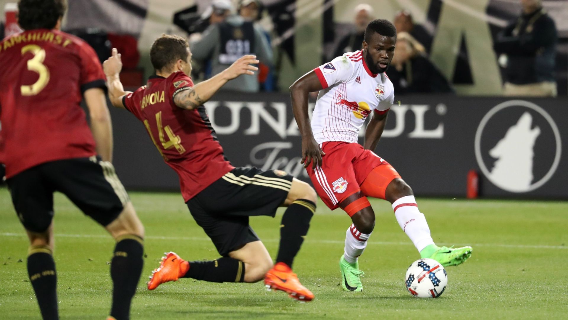 Kemar Lawrence Carlos Carmona New York Red Bulls Atlanta United