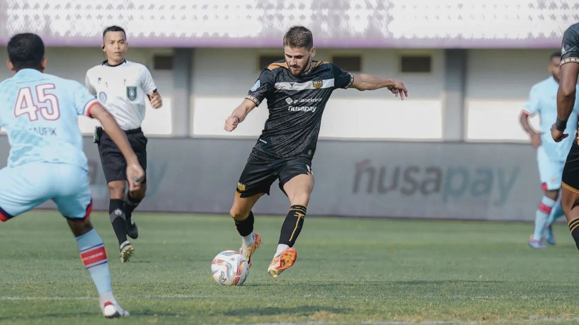 Dewa United vs RANS Nusantara 27022024