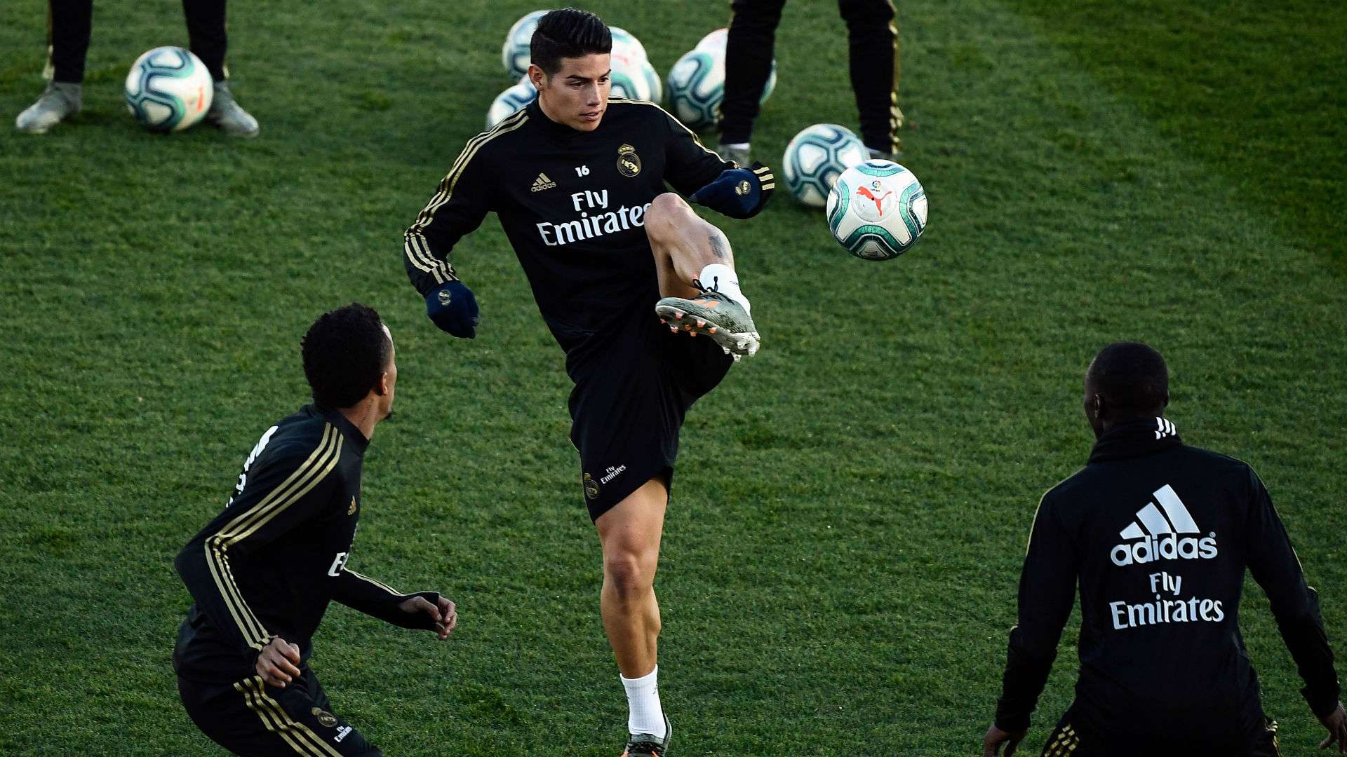 James Rodríguez Real Madrid entrenamiento 30122019