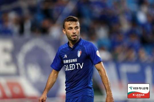 사리치 Elvis Saric