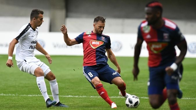 Videoton Dudelange Huszti