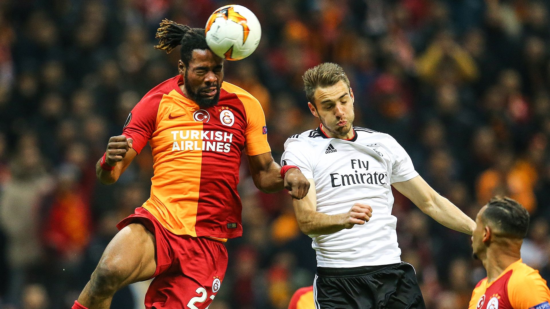 Christian Luyindama Galatasaray Benfica 02142019