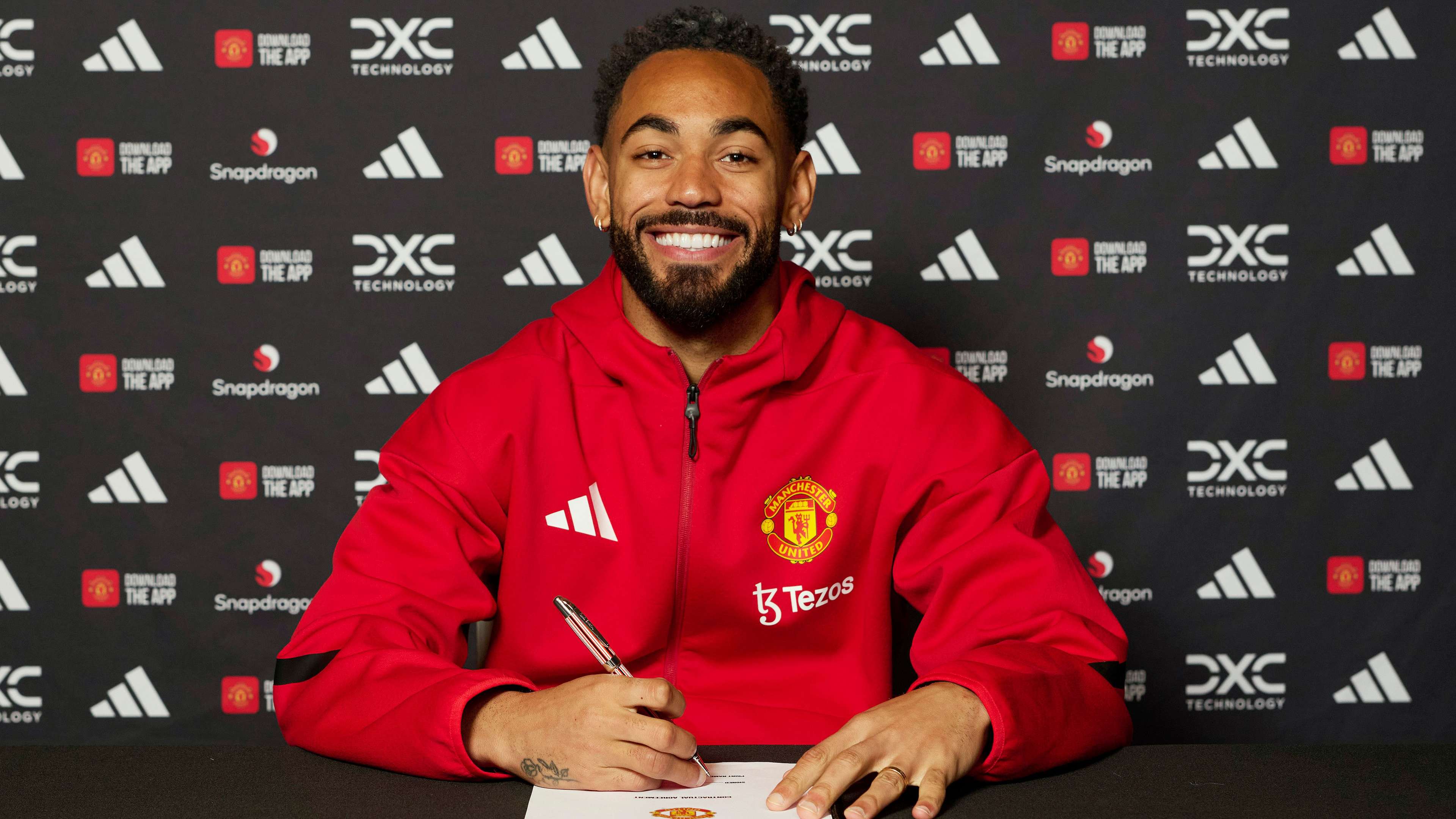 Matheus Cunha Manchester United 2025