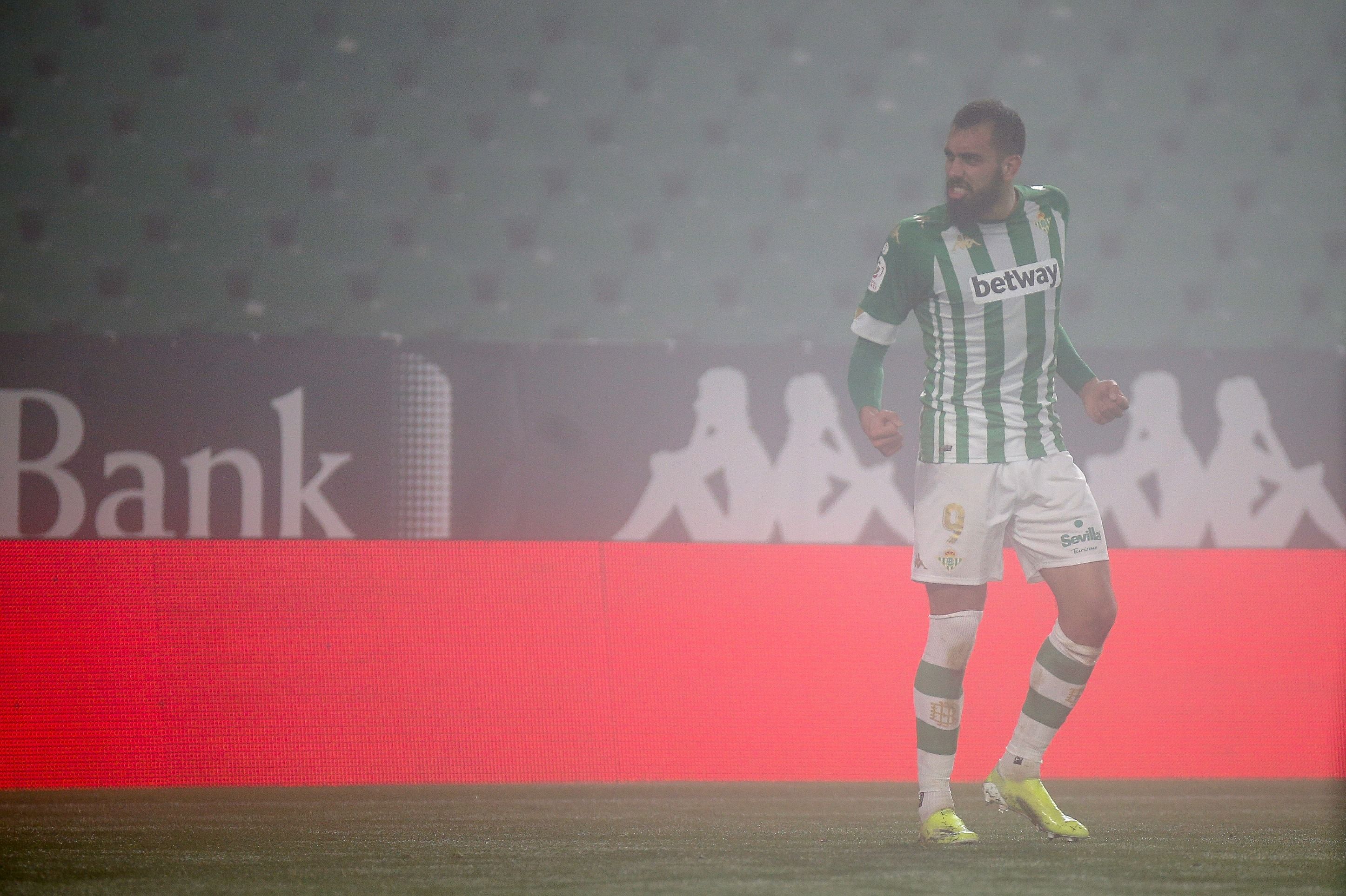 Borja Iglesias, Real Betis