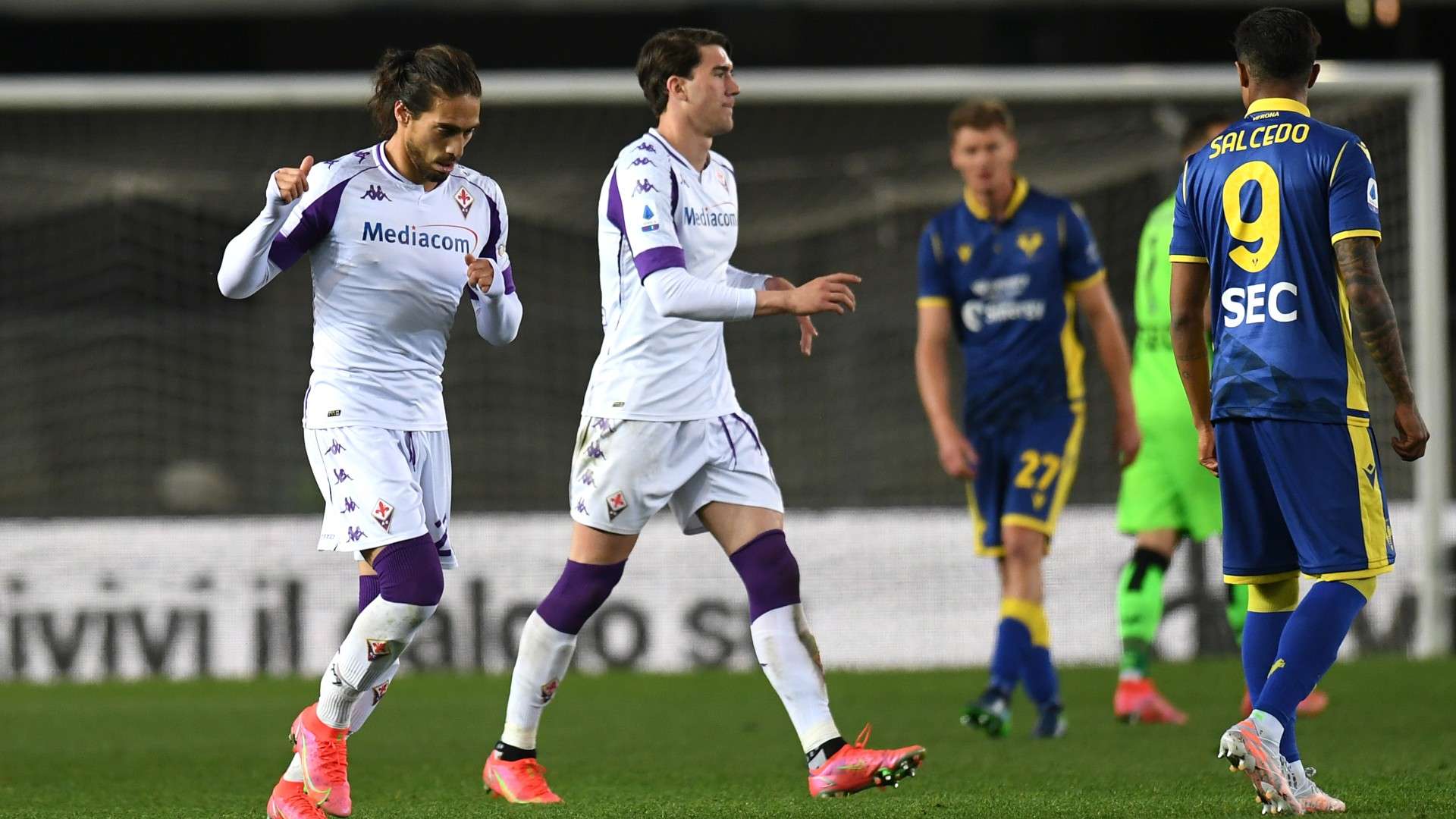 Martin Caceres Dusan Vlahovic Verona Fiorentina