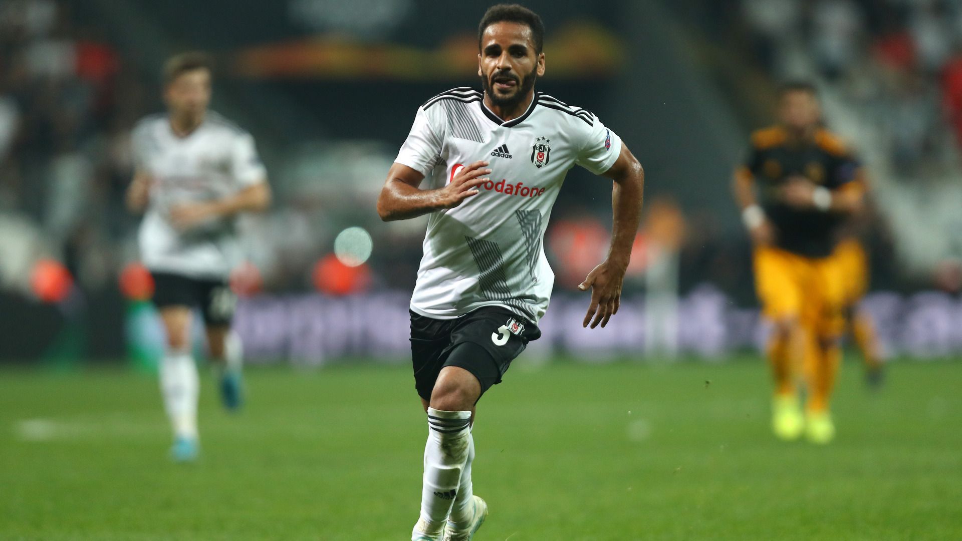 Douglas, Besiktas