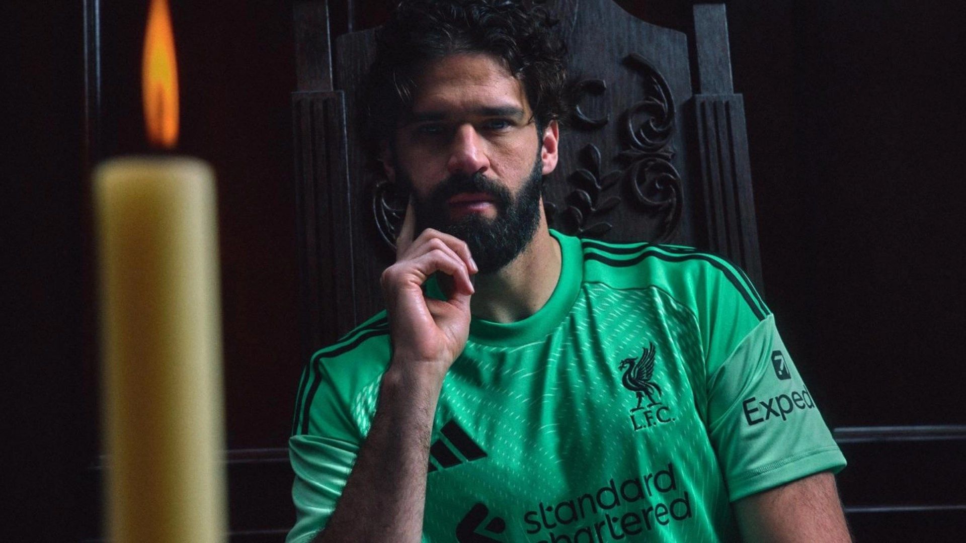 Liverpool GK kit 25-26