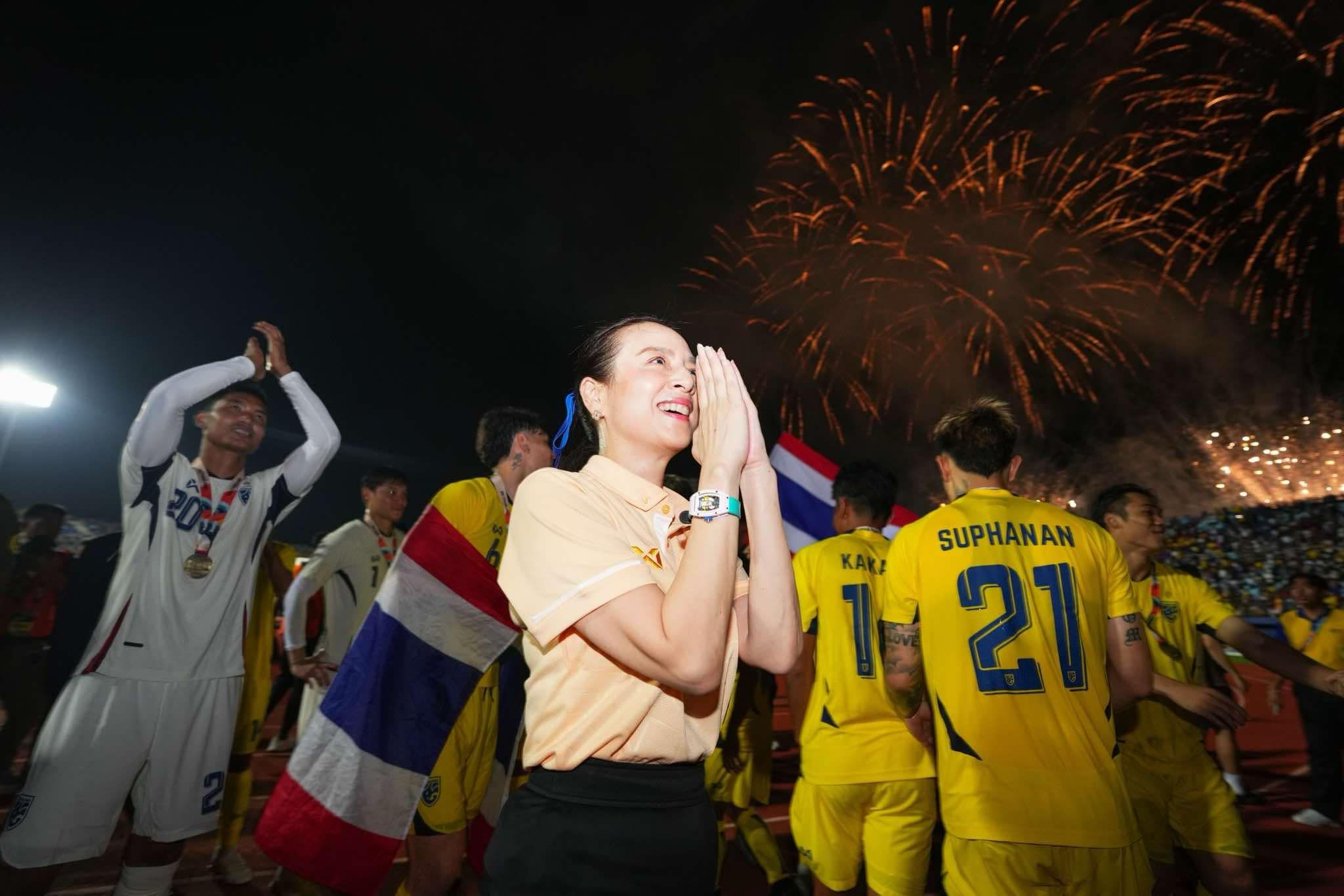 นวลพรรณ ล่ำซำ