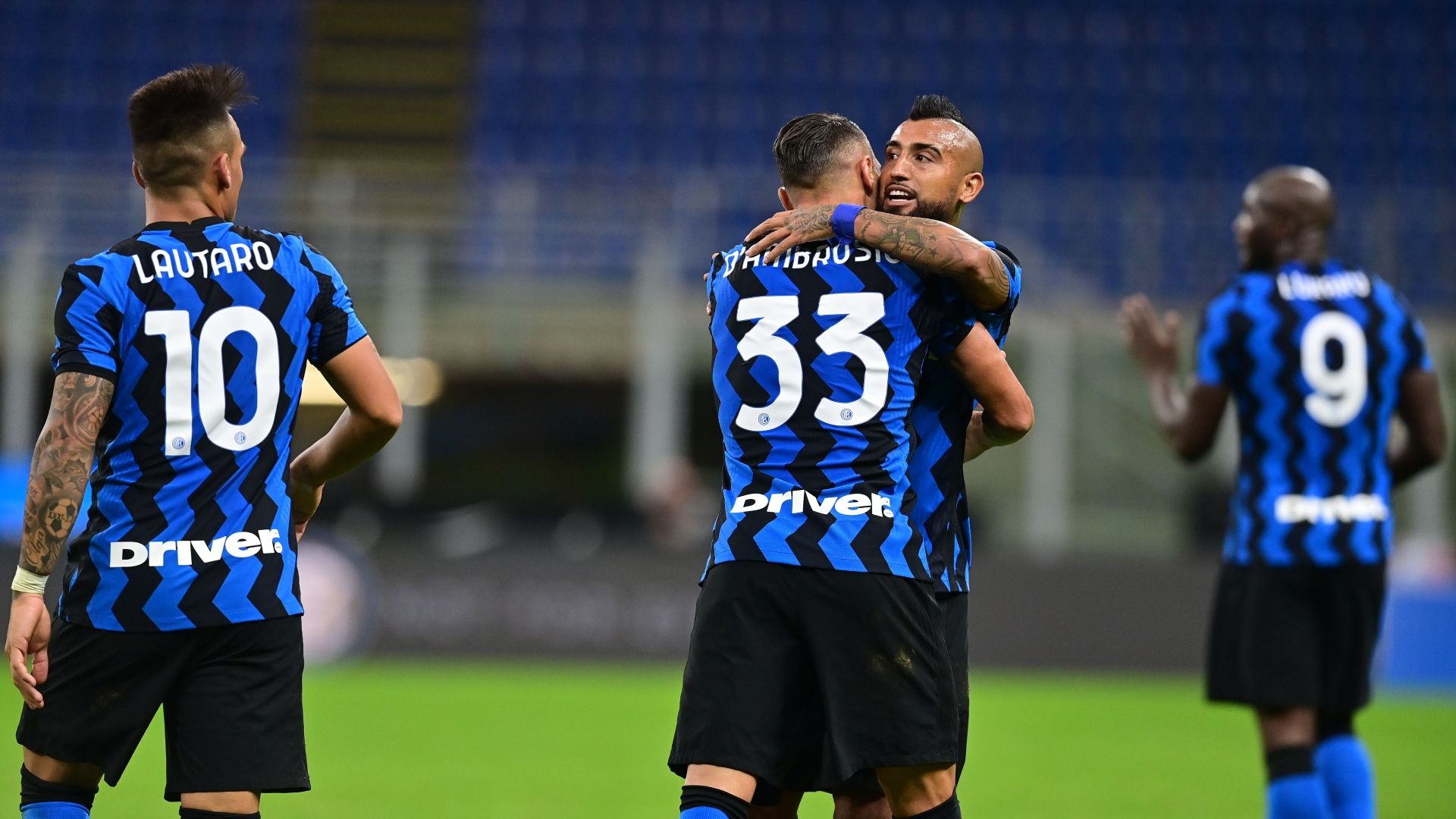 Danilo D'Ambrosio - Arturo Vidal Inter