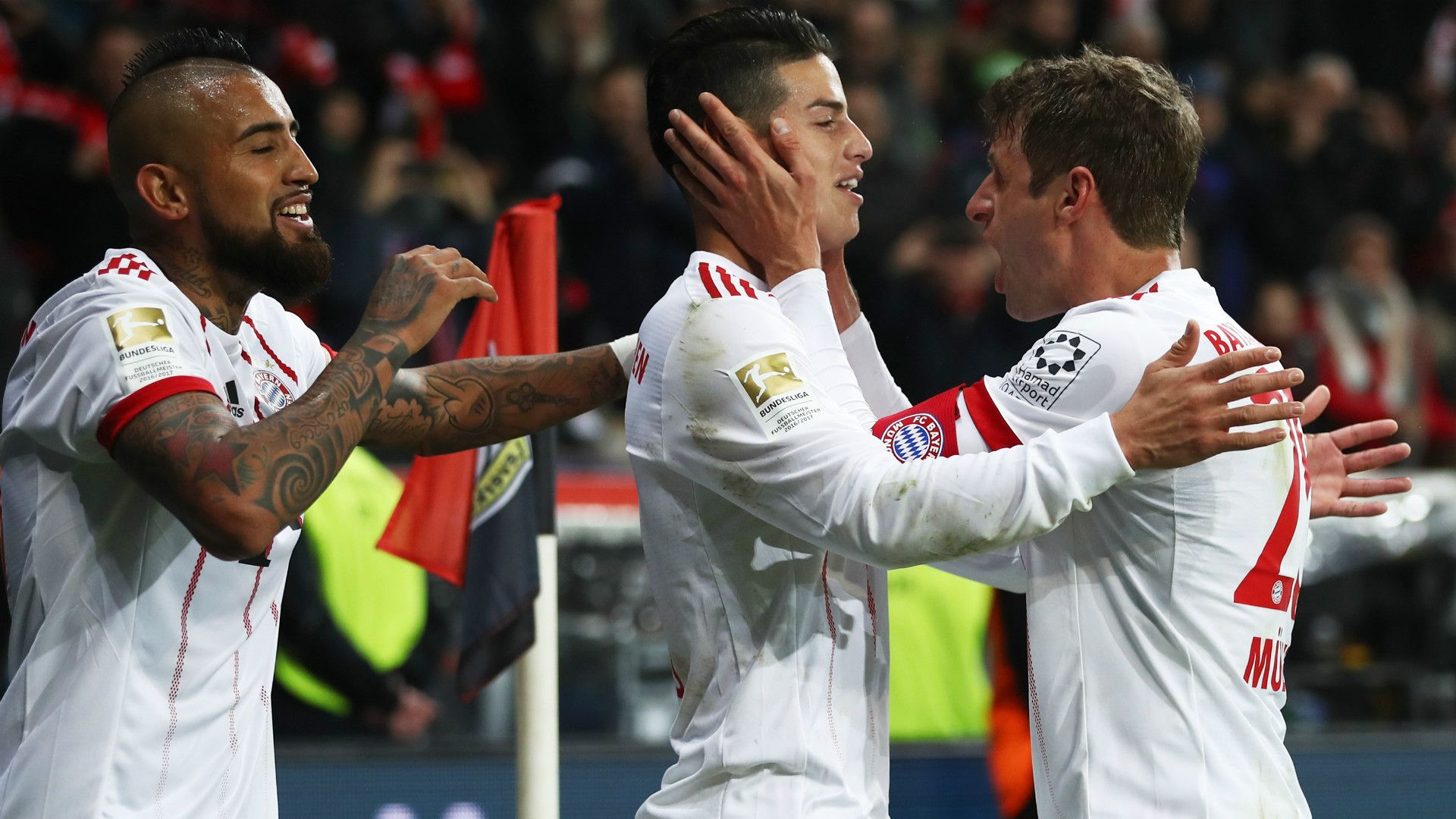 Thomas Muller James Rodriguez Arturo Vidal Bayern Munchen