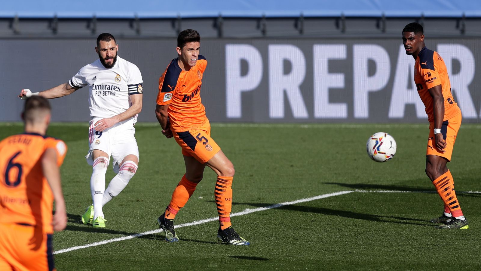 Benzema Real Madrid Valencia LaLiga