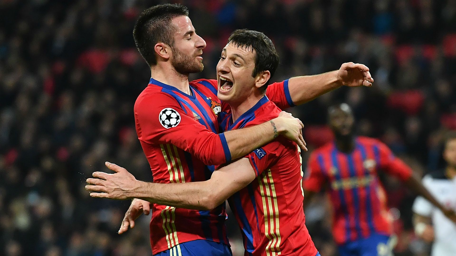 Zoran Tosic Alan Dzagoev - cropped