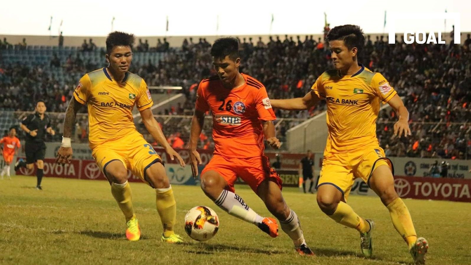 Đà Nẵng - SLNA, Đức Chinh, Mạnh Hùng, Văn Khánh