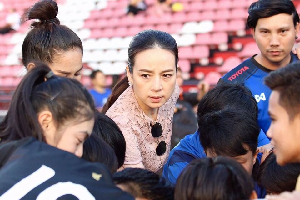 นวลพรรณ ล่ำซำ