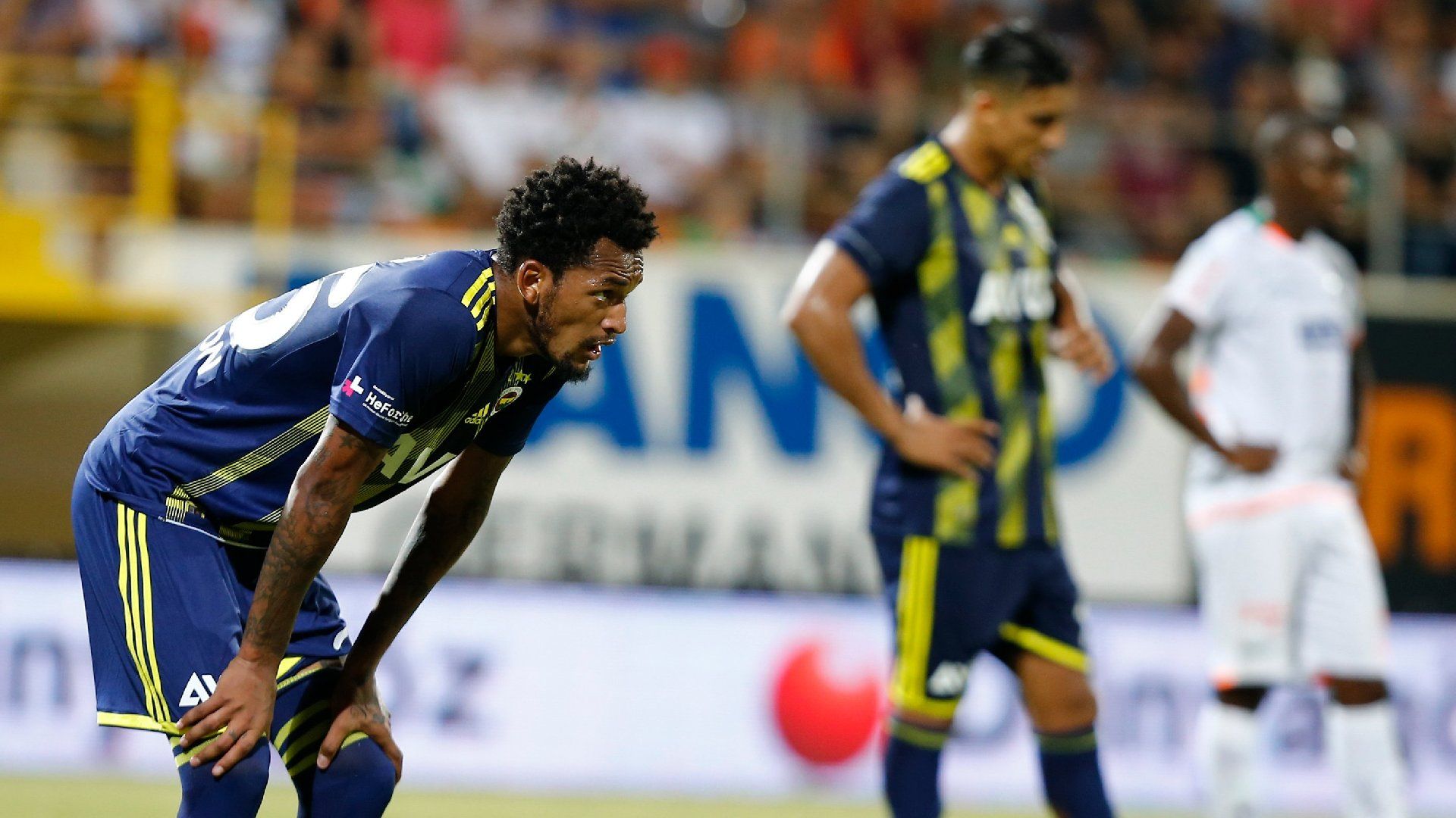 Jailson Fenerbahce uzgun 21102019