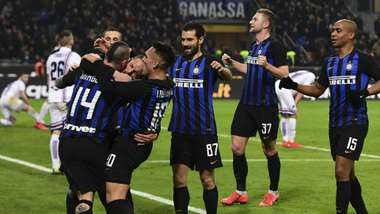 Inter players celebrating Inter Sampdoria Serie A