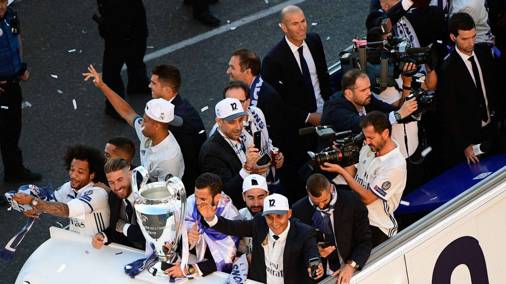 Real Madrid celebration bus