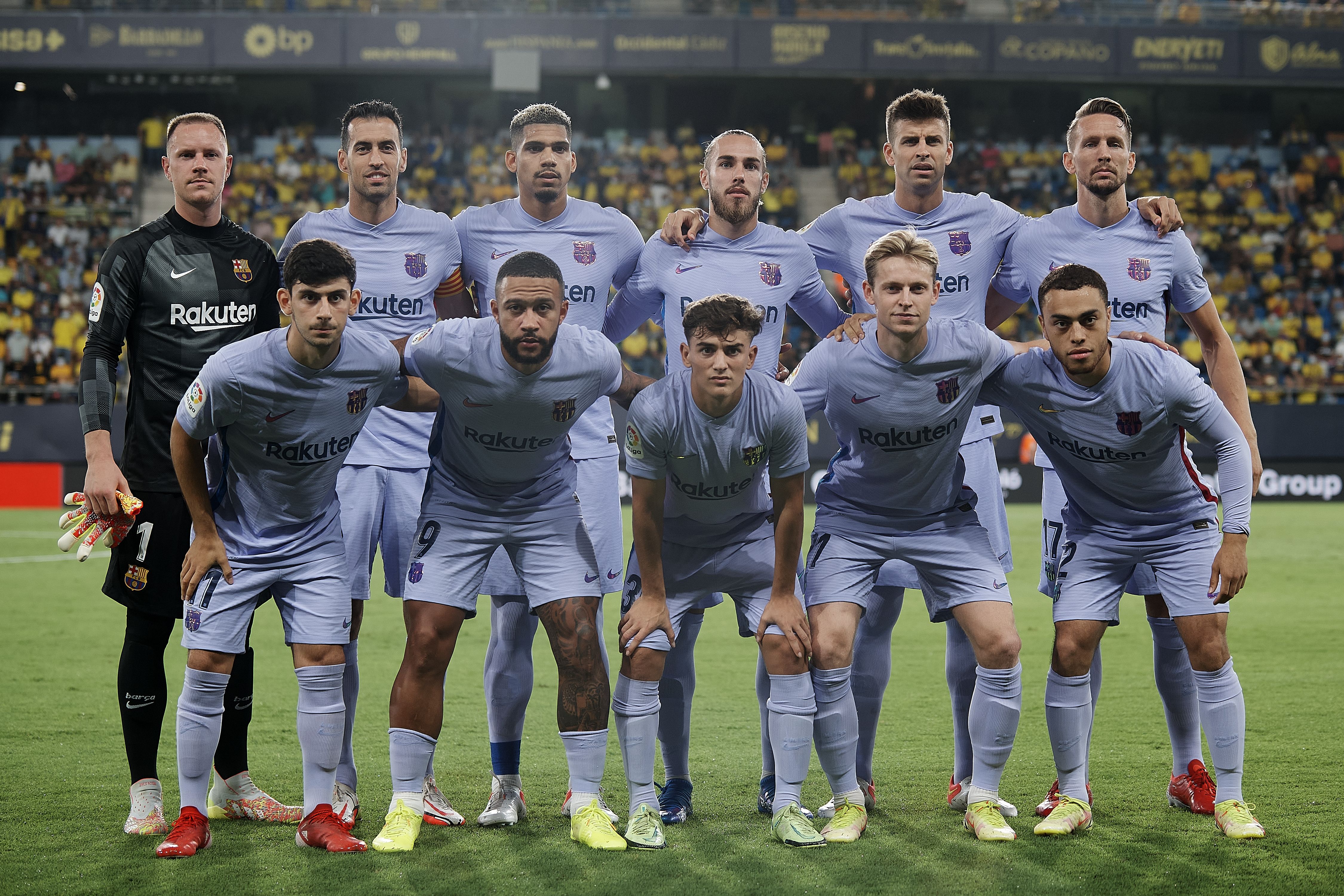 2021-22 Barcelona away kit