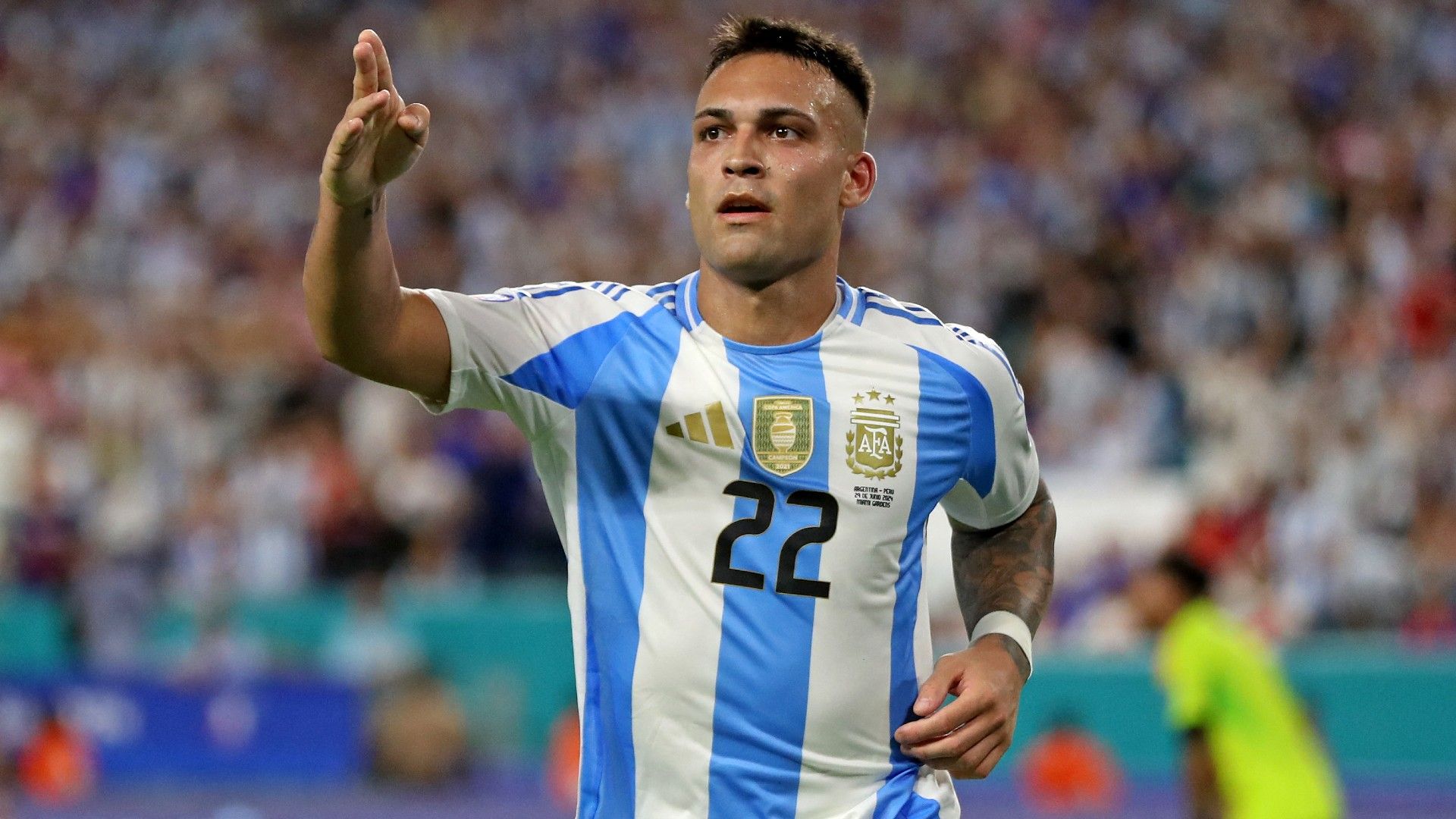 Argentina's forward #22 Lautaro Martinez celebrates scoring his team's second goa