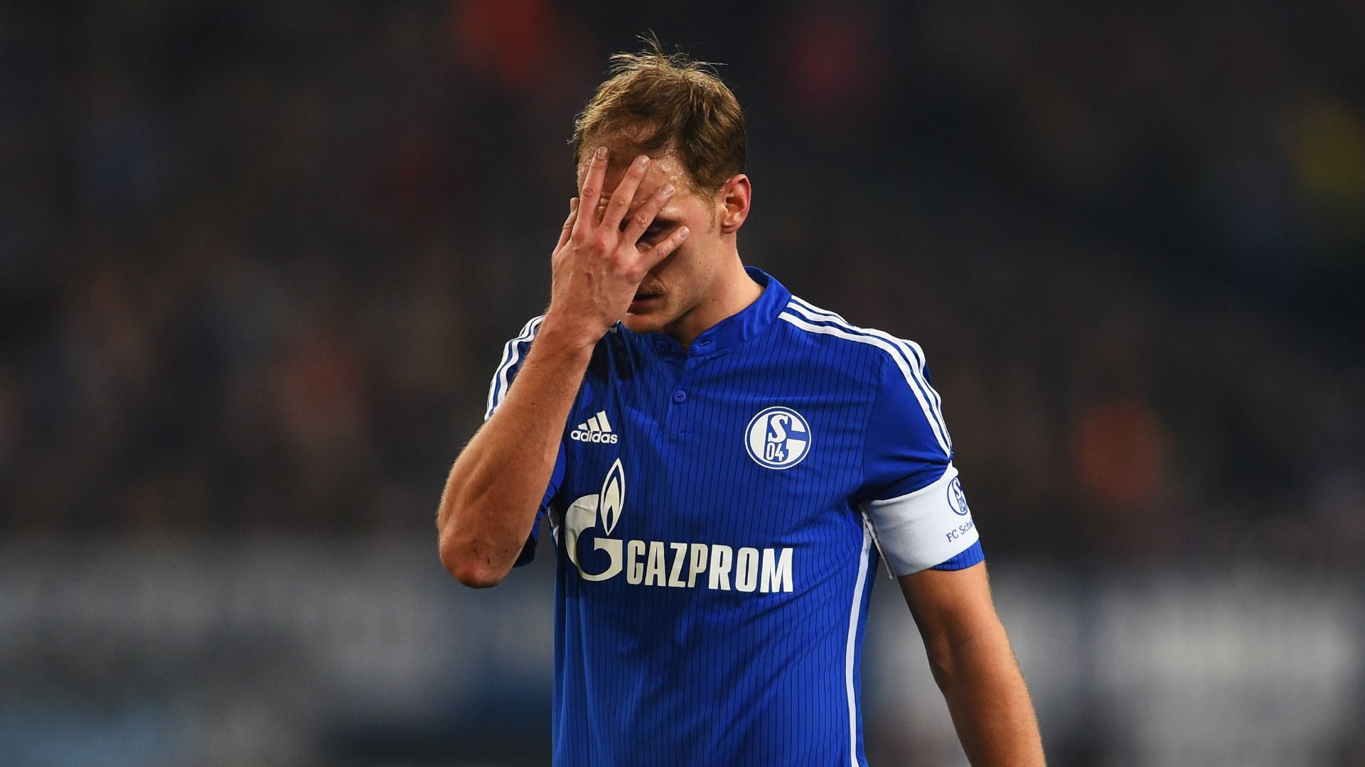 BENEDIKT HOWEDES SCHALKE CHAMPIONS LEAGUE 11262014