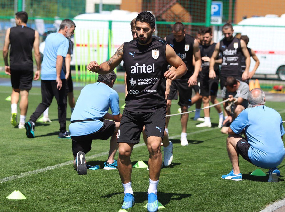 Suarez treinamento Uruguai