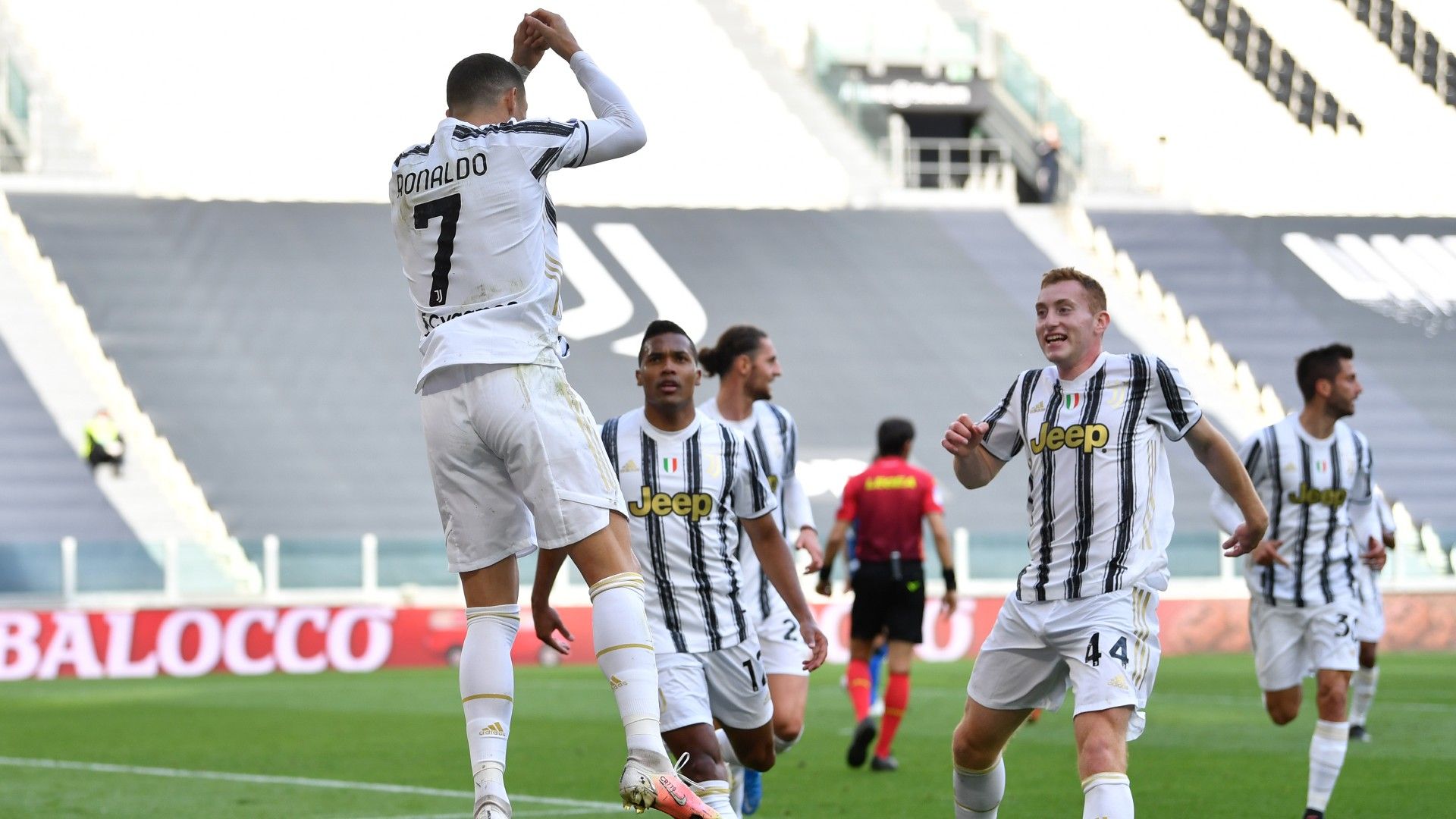 Cristiano Ronaldo celebrating Juventus Inter