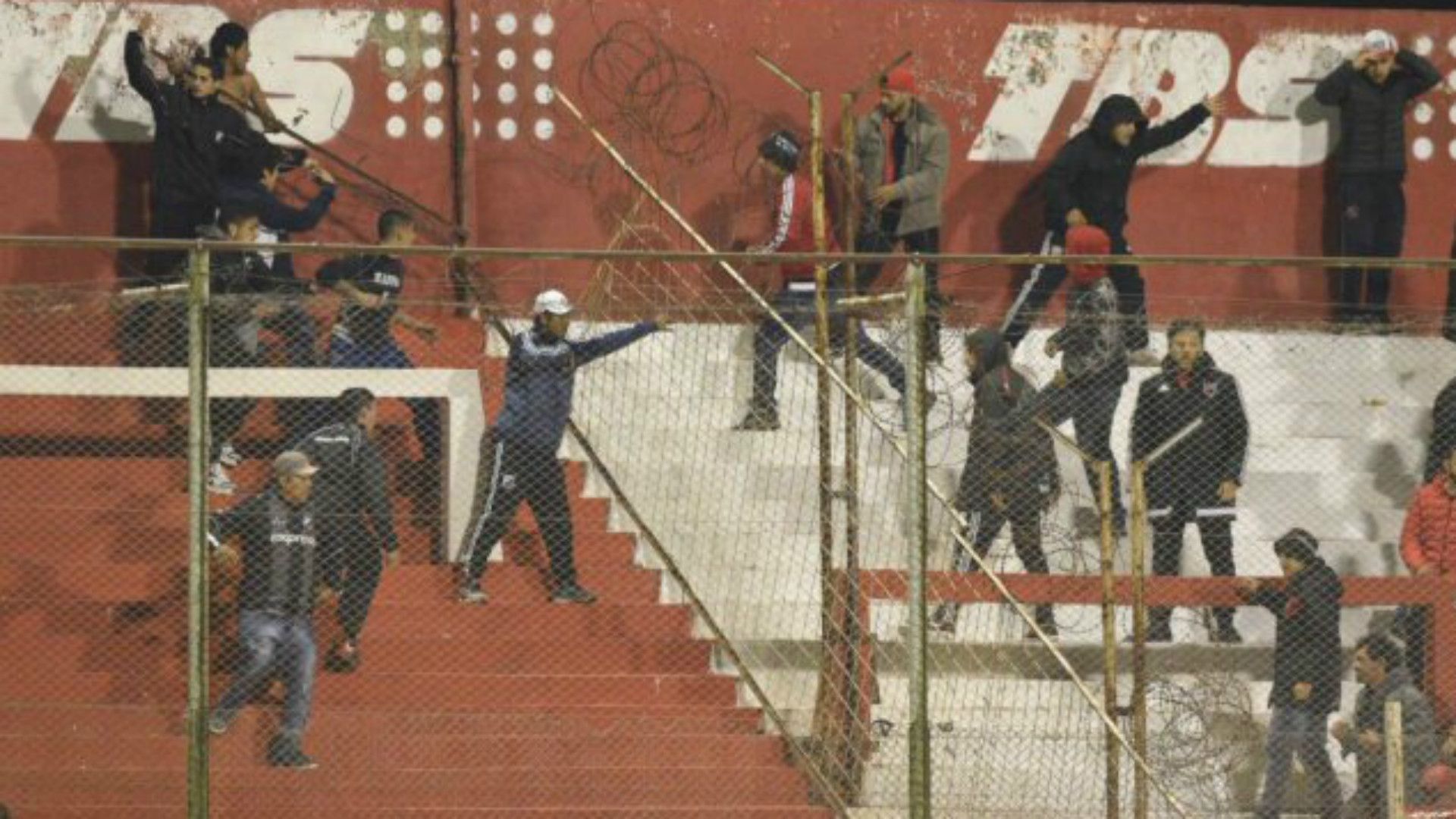 Incidentes Newells Central Norte Copa Argentina 11062017