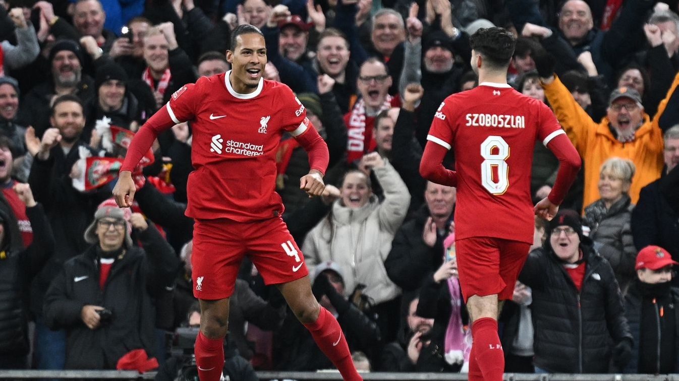 Liverpool v Norwich Szoboszlai Van Dijk