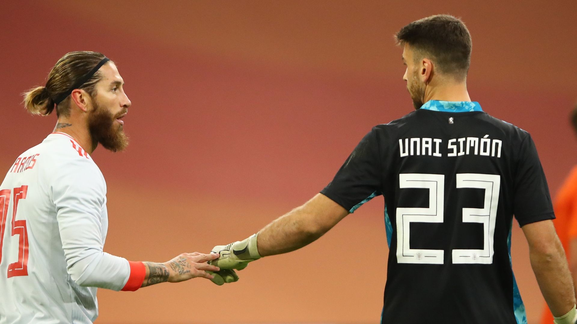 Ramos y Unai Simón, España