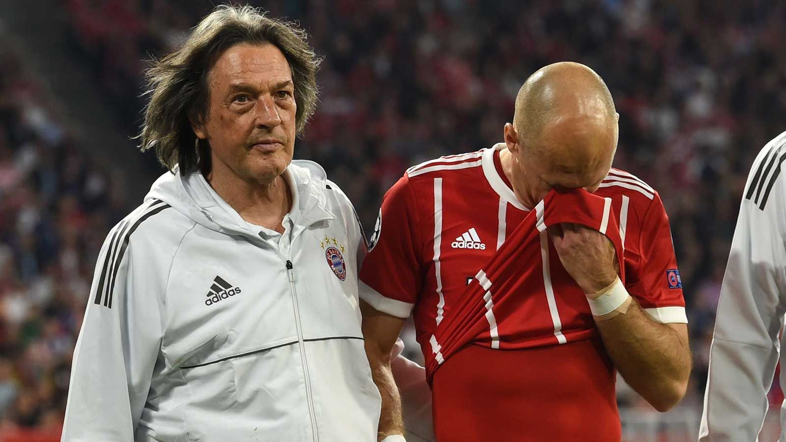 "Tief getroffen": Legendärer Mannschaftsarzt Müller-Wohlfahrt tritt gegen den FC Bayern München nach