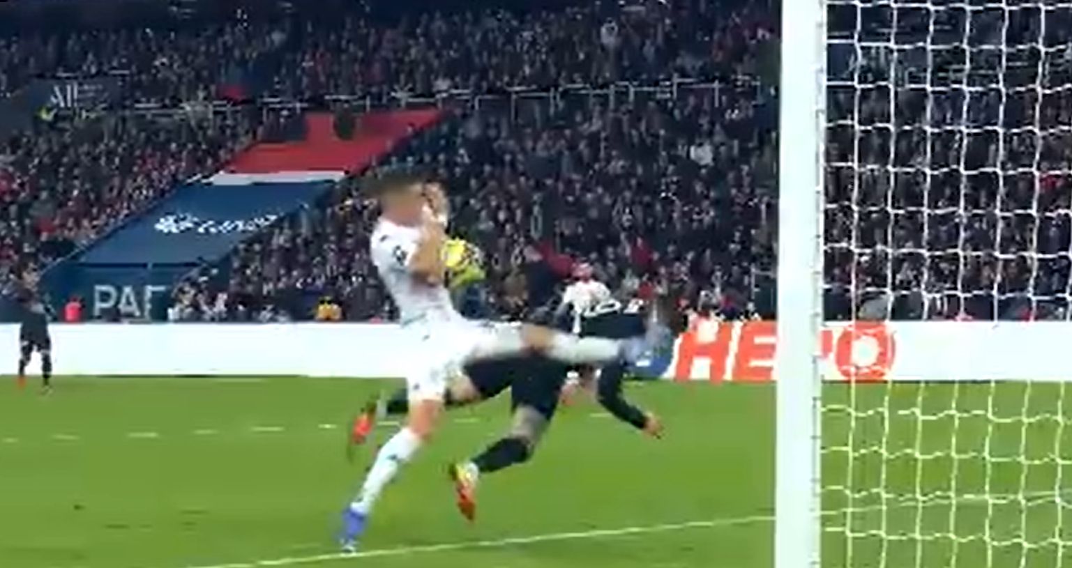 PSG Angers Handspiel