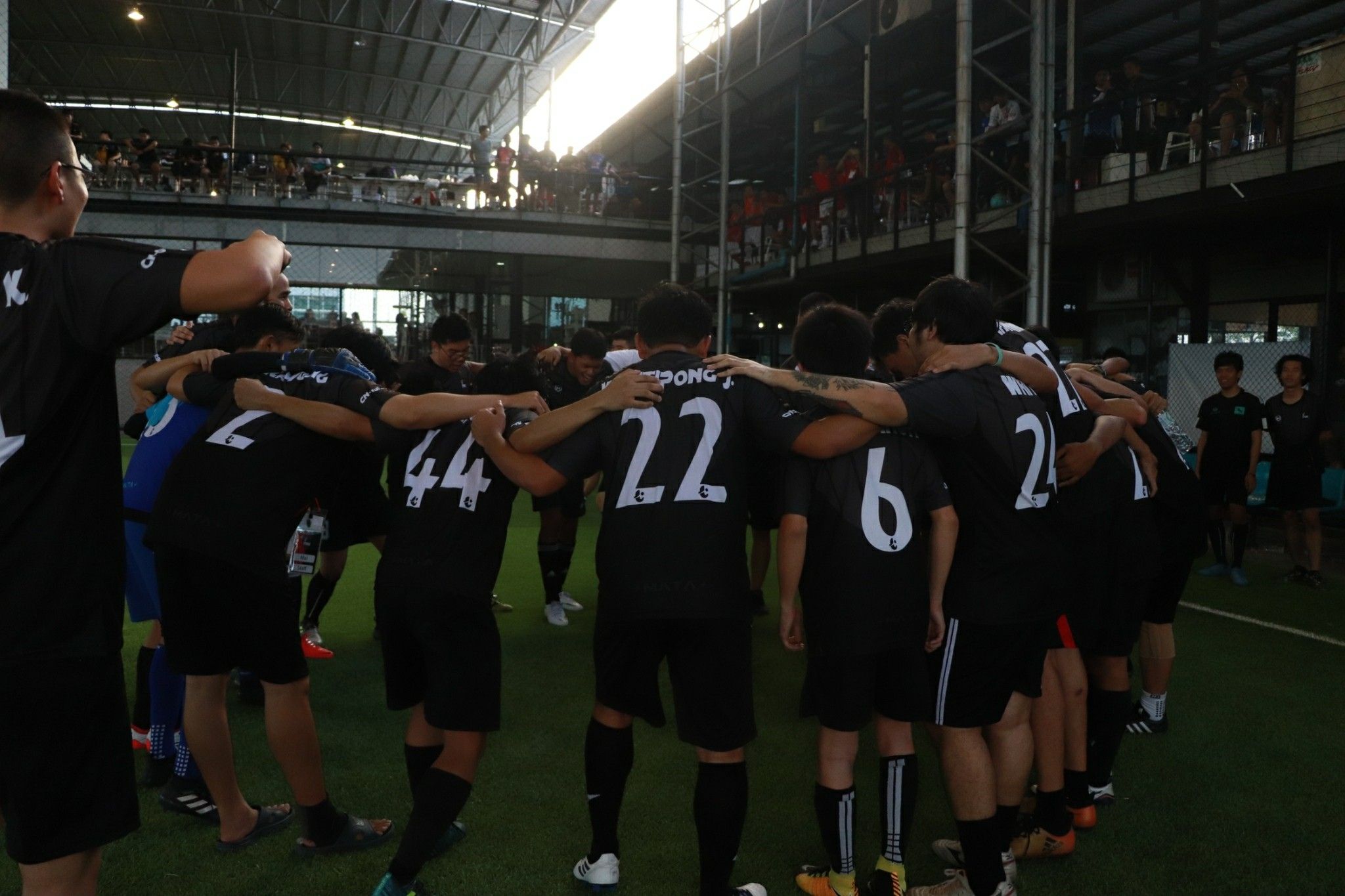 สองป๋อง เอฟซี