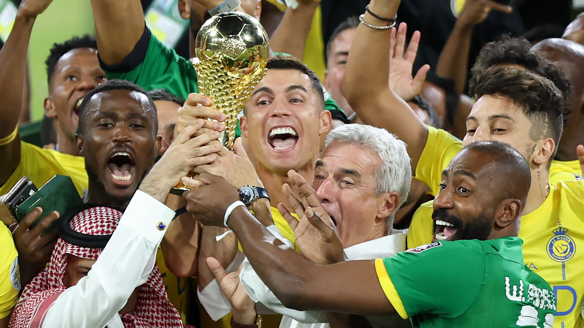 Cristiano Ronaldo Al-Nassr trophy
