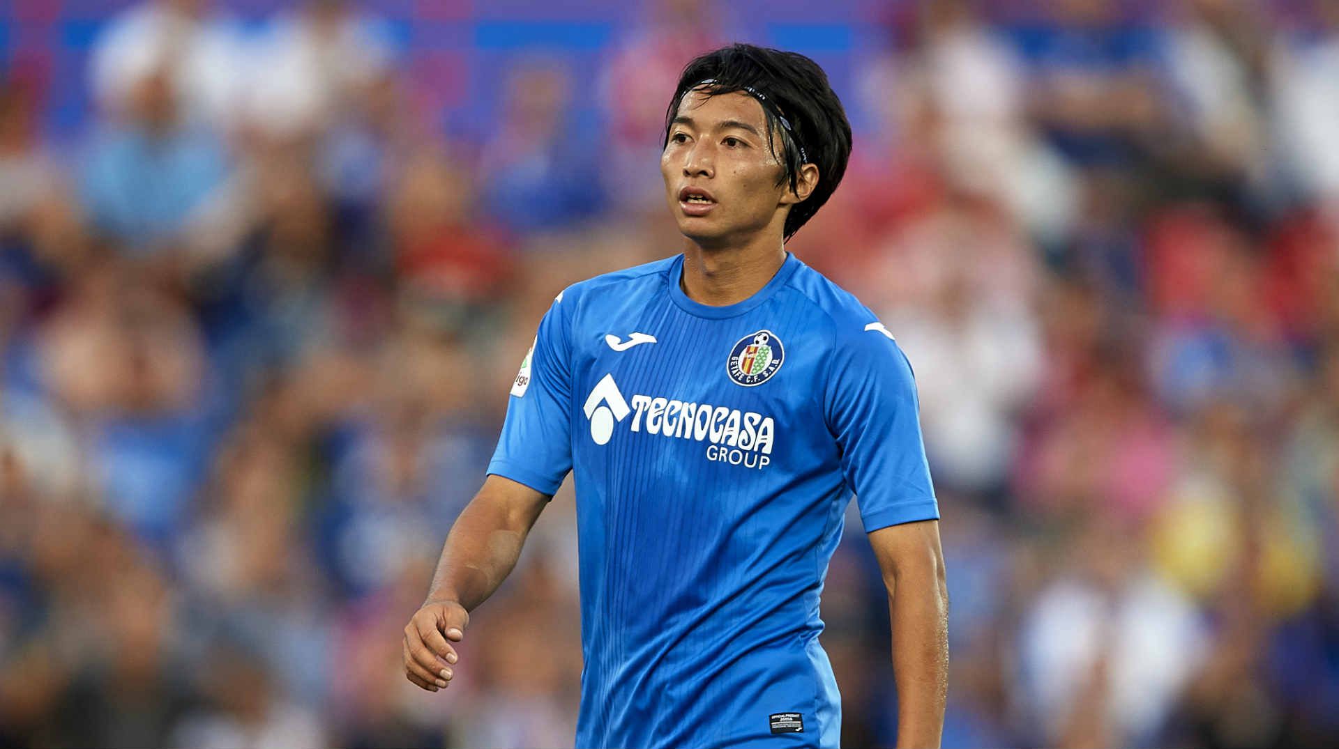 柴崎岳選手　サイン入り　UGT サッカーシューズ ホワイト/ブルー 柴崎岳選手直筆サイン入りグッズが当たる✨ SNSプレゼント