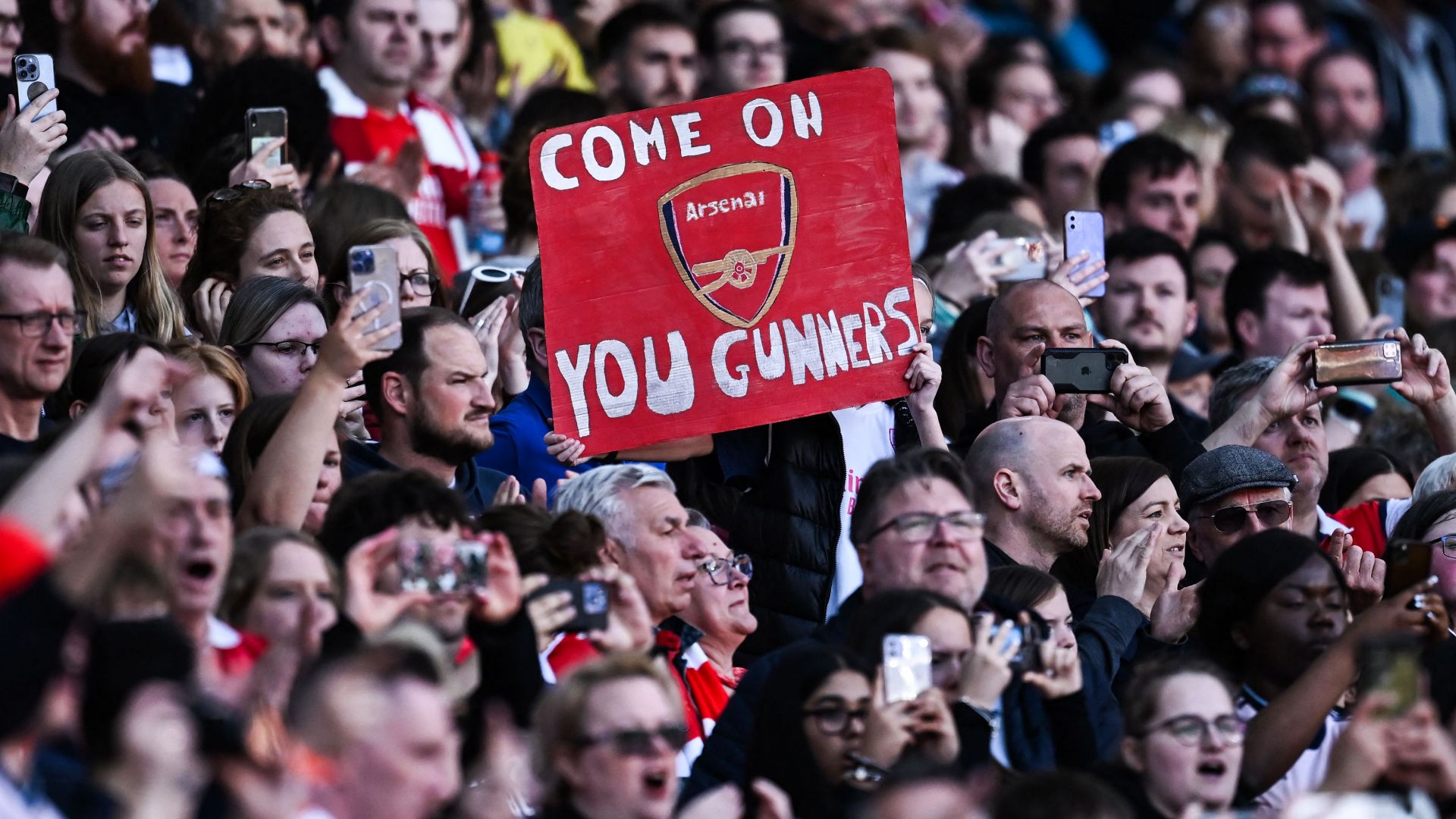 Arsenal Women fans 2023