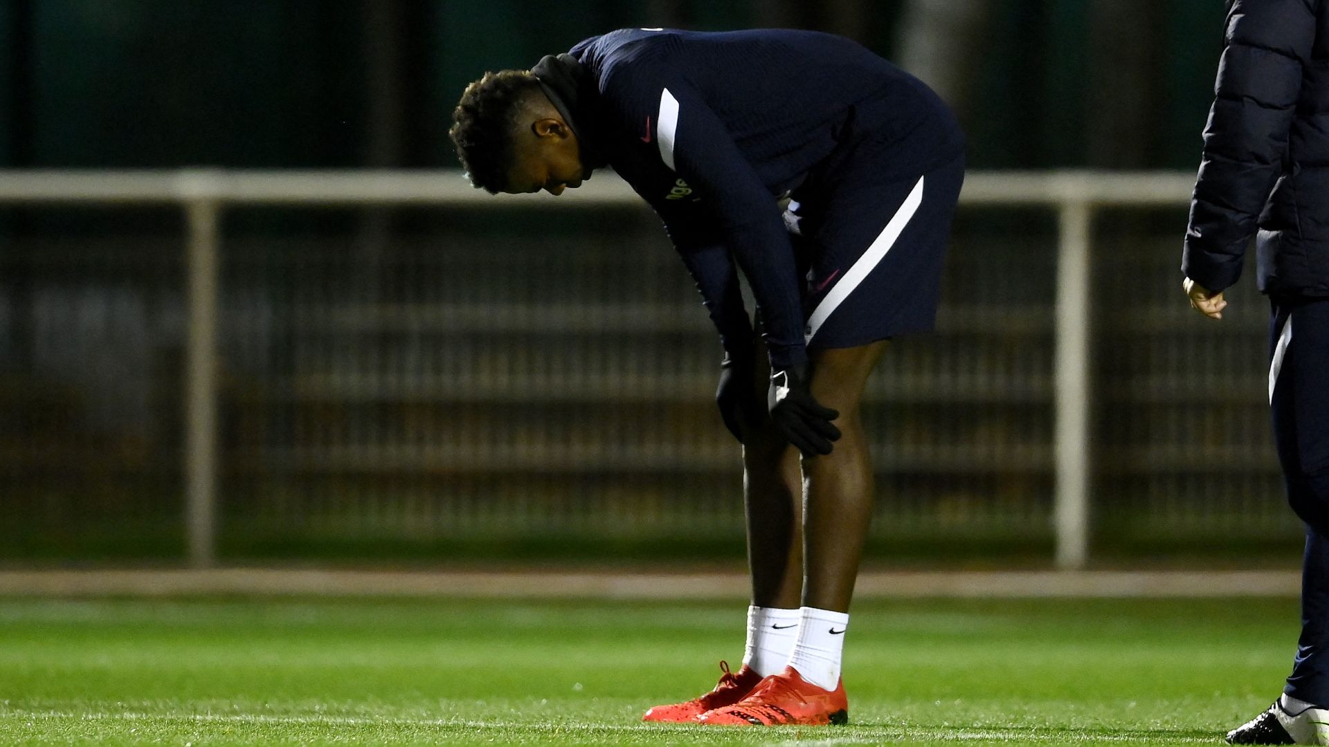 Paul Pogba blessure entraînement France Clairefontaine