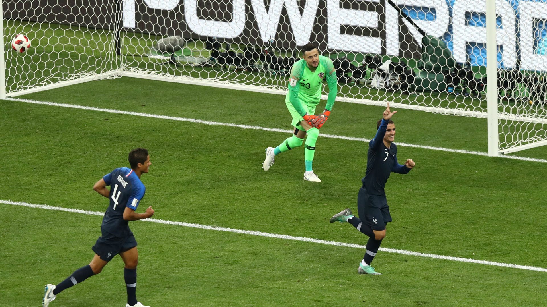 france croatia - antoine griezmann danijel subasic - world cup final - 15072018