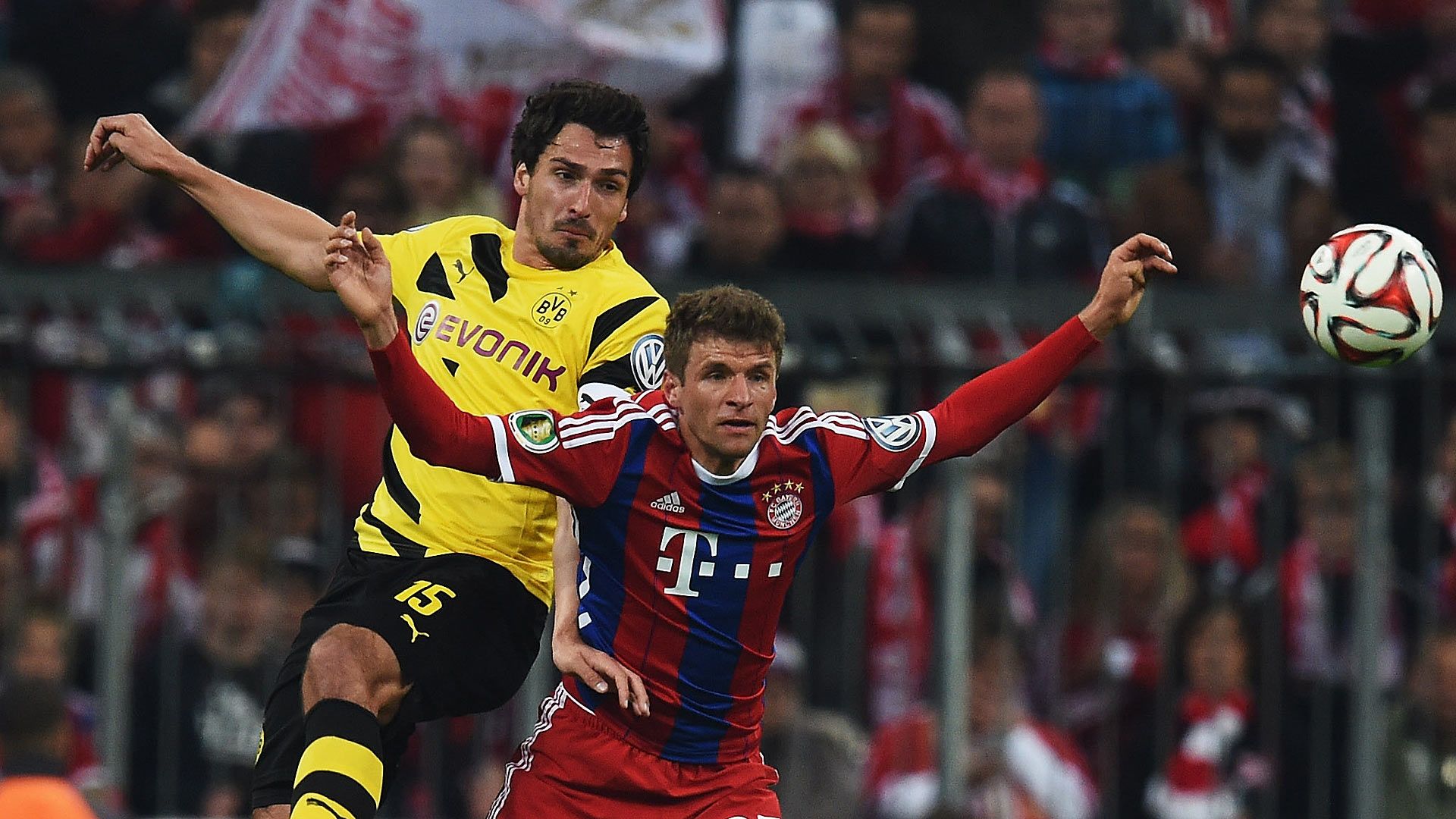FC Bayern Borussia Dortmund BVB Thomas Müller Mats Hummels 20150428