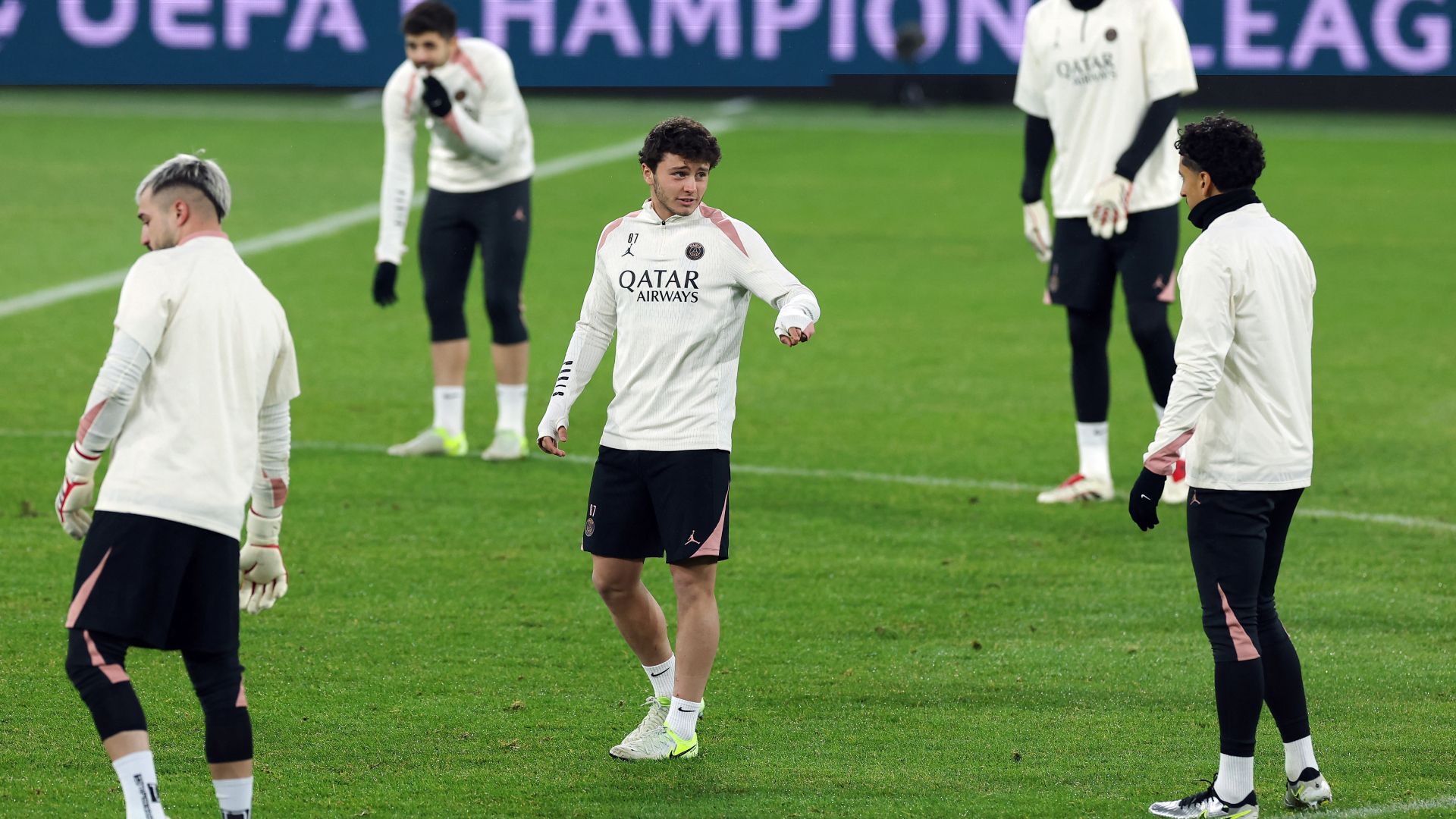 Joao Neves PSG training