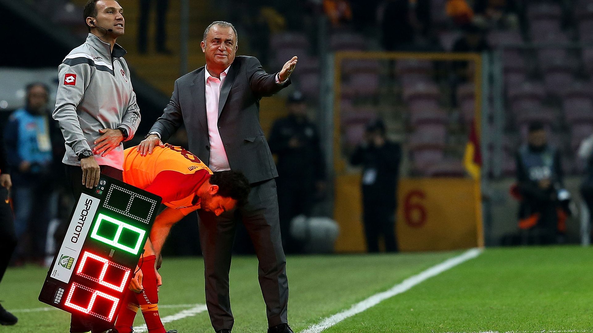 Fatih Terim Selcuk Inan Galatasaray Bursaspor 10192018