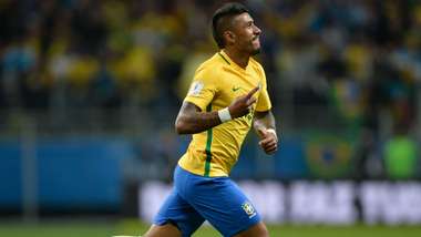 Paulinho Brazil Ecuador Eliminatorias 2018 31082017