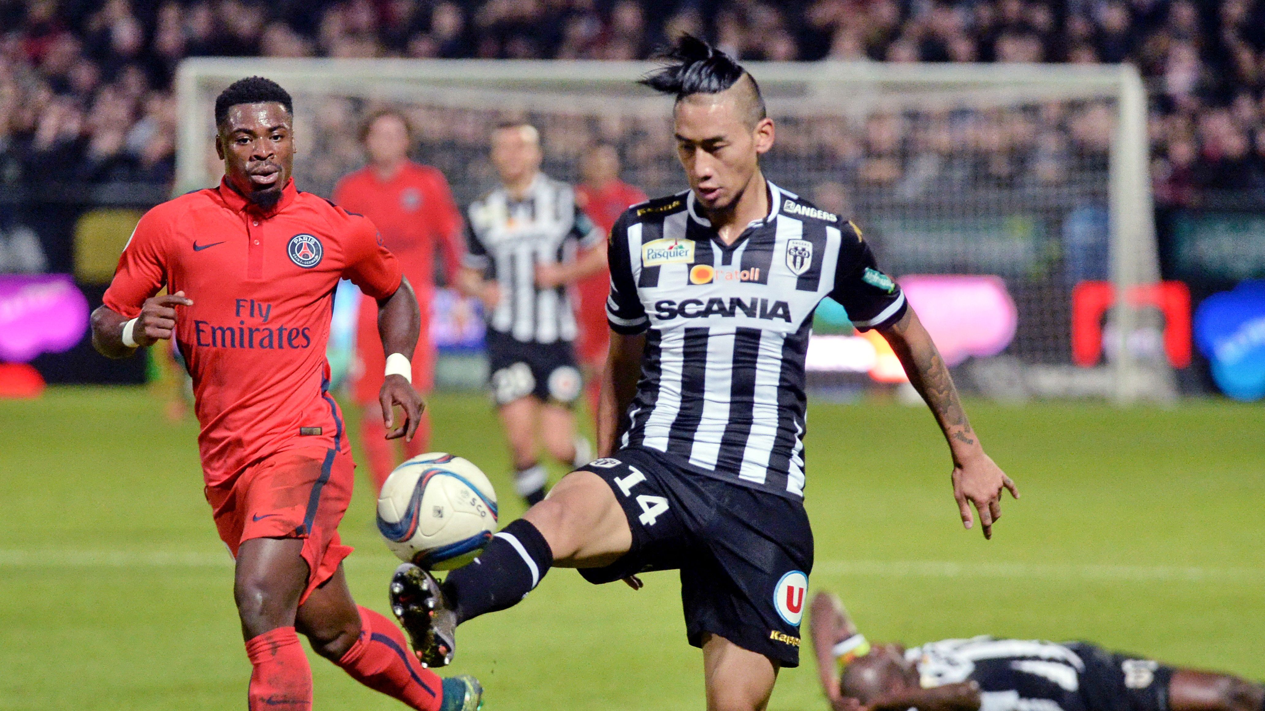 Serge Aurier PSG Billy Ketkeophomphone Angers Ligue 1