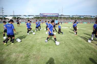 ช้าง เอฟเอ คัพ ฟุตบอล คลินิก 2021/22