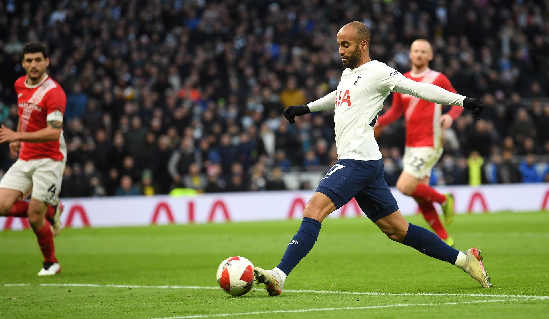 tottenham lucas moura