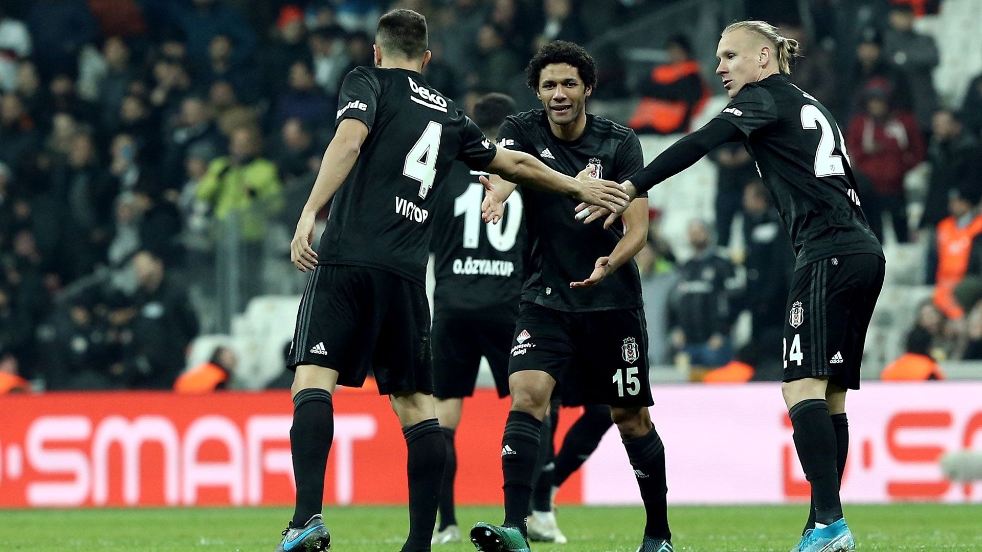 Besiktas v Genclerbirligi Goal Celebration 12272019