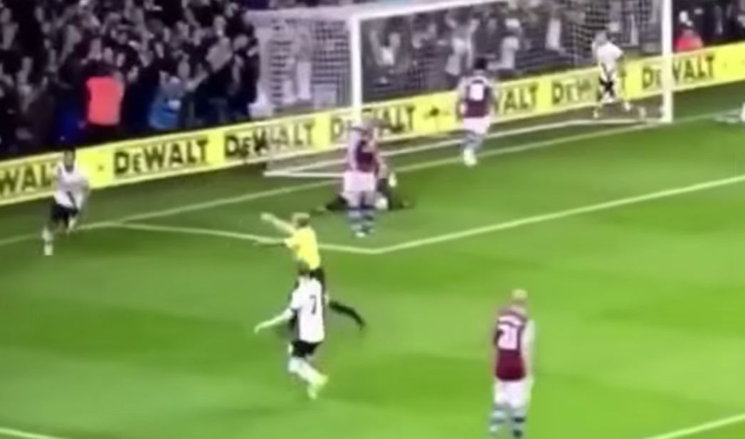 Referee Mike Dean Tottenham