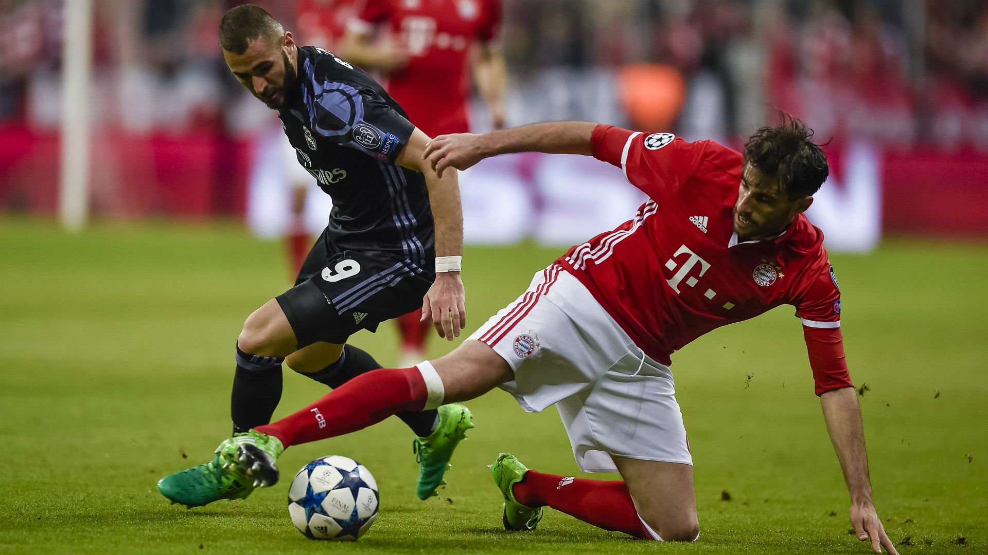 KARIM BENZEMA REAL MADRID JAVI MARTINEZ BAYERN MÜNCHEN UEFA CHAMPIONS LEAGUE 12042017